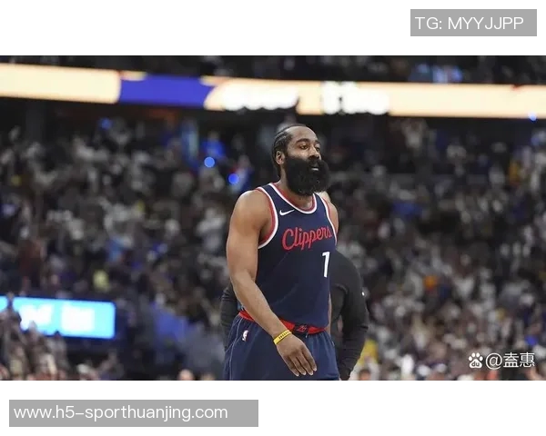 快船发布海报庆祝胜利哈登精彩投篮瞬间成焦点